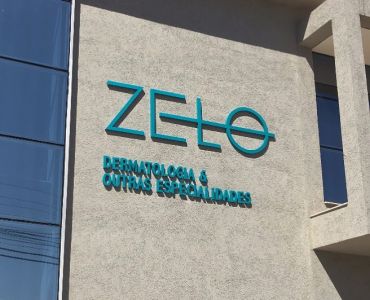Letras em aço galvanizado com pintura automotiva